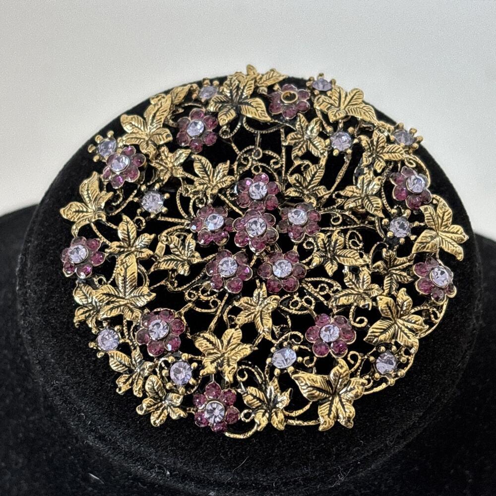 CLARK & COOMBS C&C Vintage Brooch Pin Goldtone Filigree Purple Rhinestones 2.5”